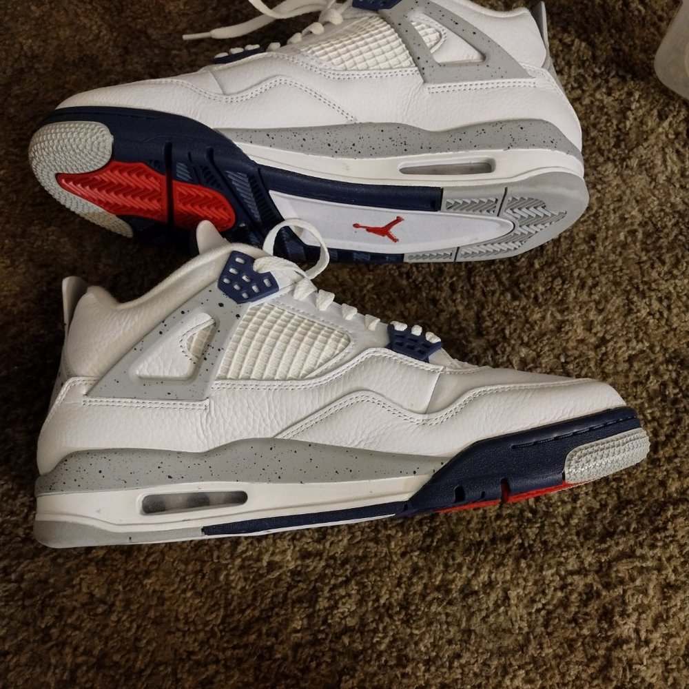 Jordan 4 - Picture 2 of 3